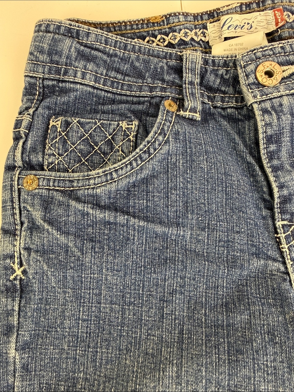 Levi's Girls Size 8 Bell Bottom Jeans Medium Wash Adjustable Waist Flare Denim - Picture 4 of 11
